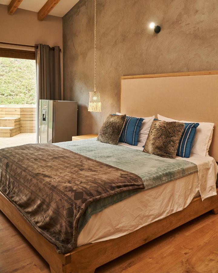 Bleu Hills Glamping Llanogrande Hotel Rionegro Ngoại thất bức ảnh