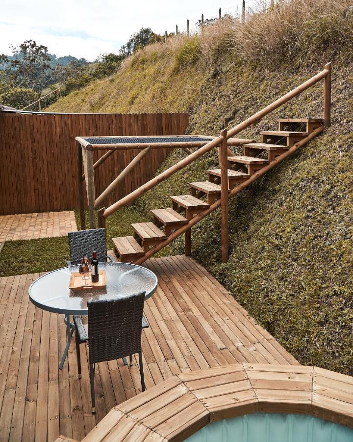 Bleu Hills Glamping Llanogrande Hotel Rionegro Ngoại thất bức ảnh