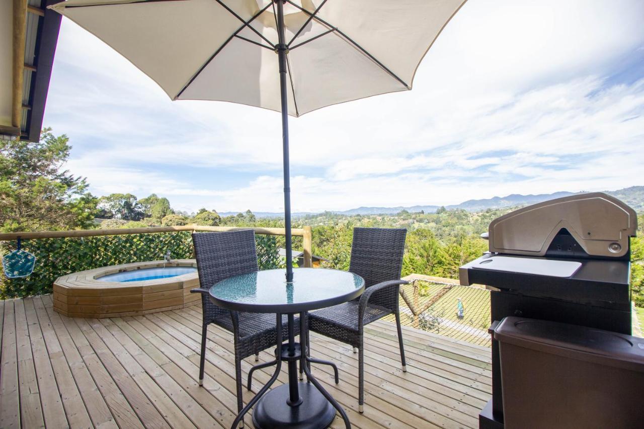 Bleu Hills Glamping Llanogrande Hotel Rionegro Ngoại thất bức ảnh