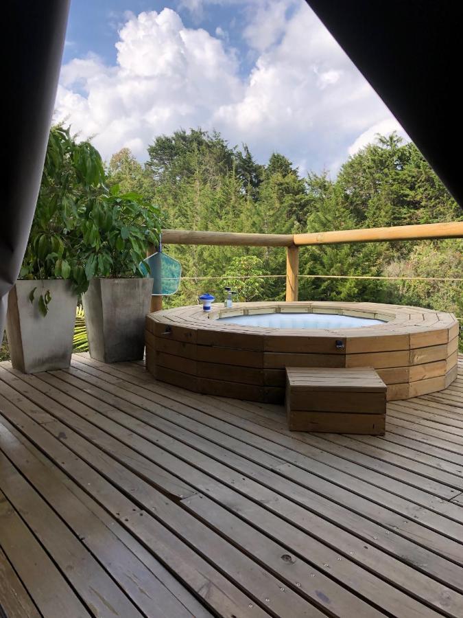 Bleu Hills Glamping Llanogrande Hotel Rionegro Ngoại thất bức ảnh